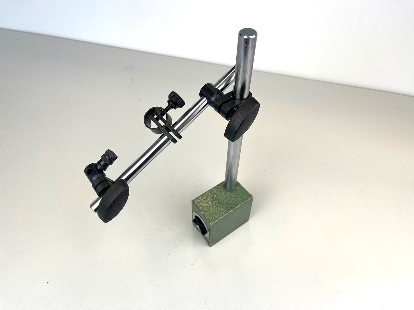 Messstativ 400 mm Ausladung, mechanische Klemmung, gebraucht