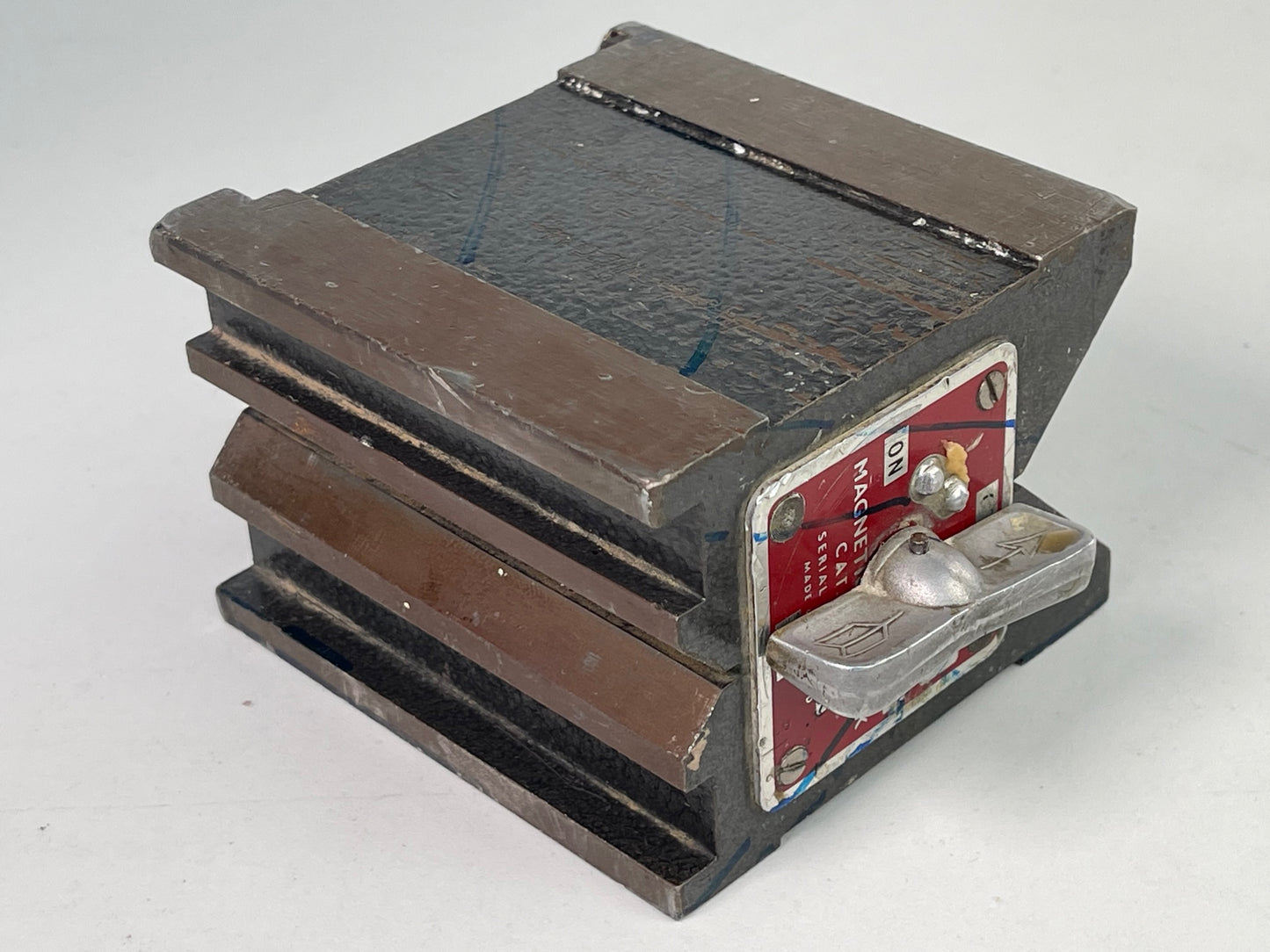 Magnet Prisma 100x70mm, 95mm hoch, gebraucht