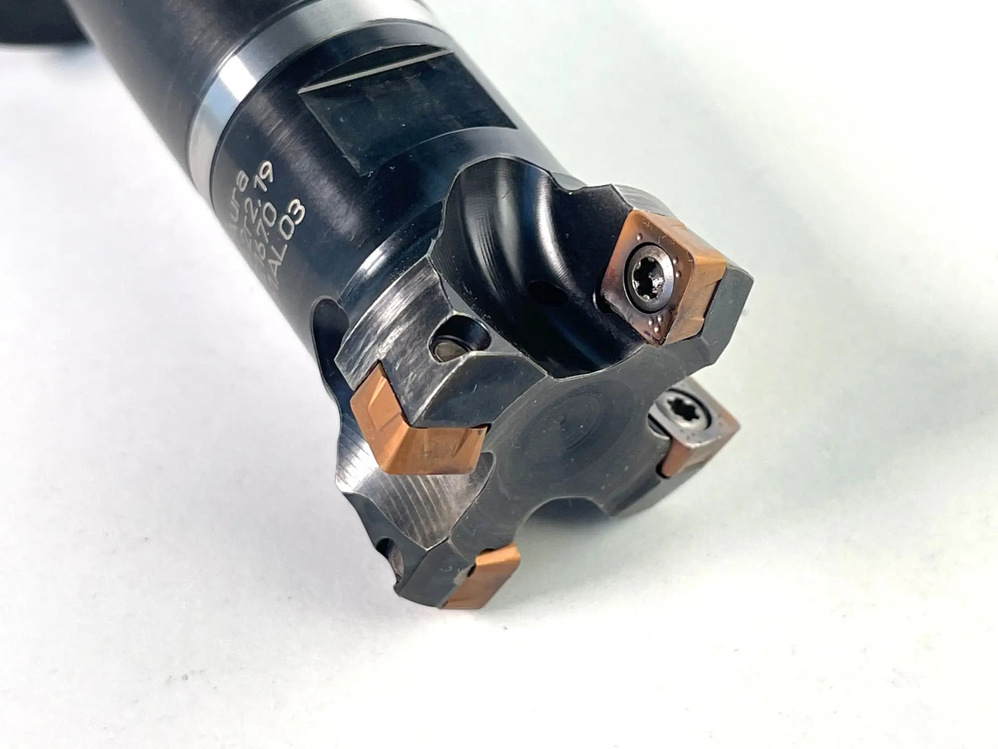 HSC Messerkopf von Aura, gebraucht, Ø 42 mm R2 Einschraubfräser mit HSK 63A Aufnahme 21670 K61AL03