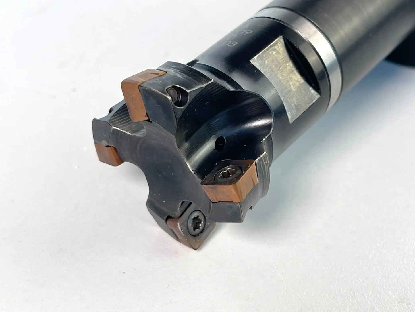 HSC Messerkopf von Aura, gebraucht, Ø 42 mm R2 Einschraubfräser mit HSK 63A Aufnahme 21670 K61AL03