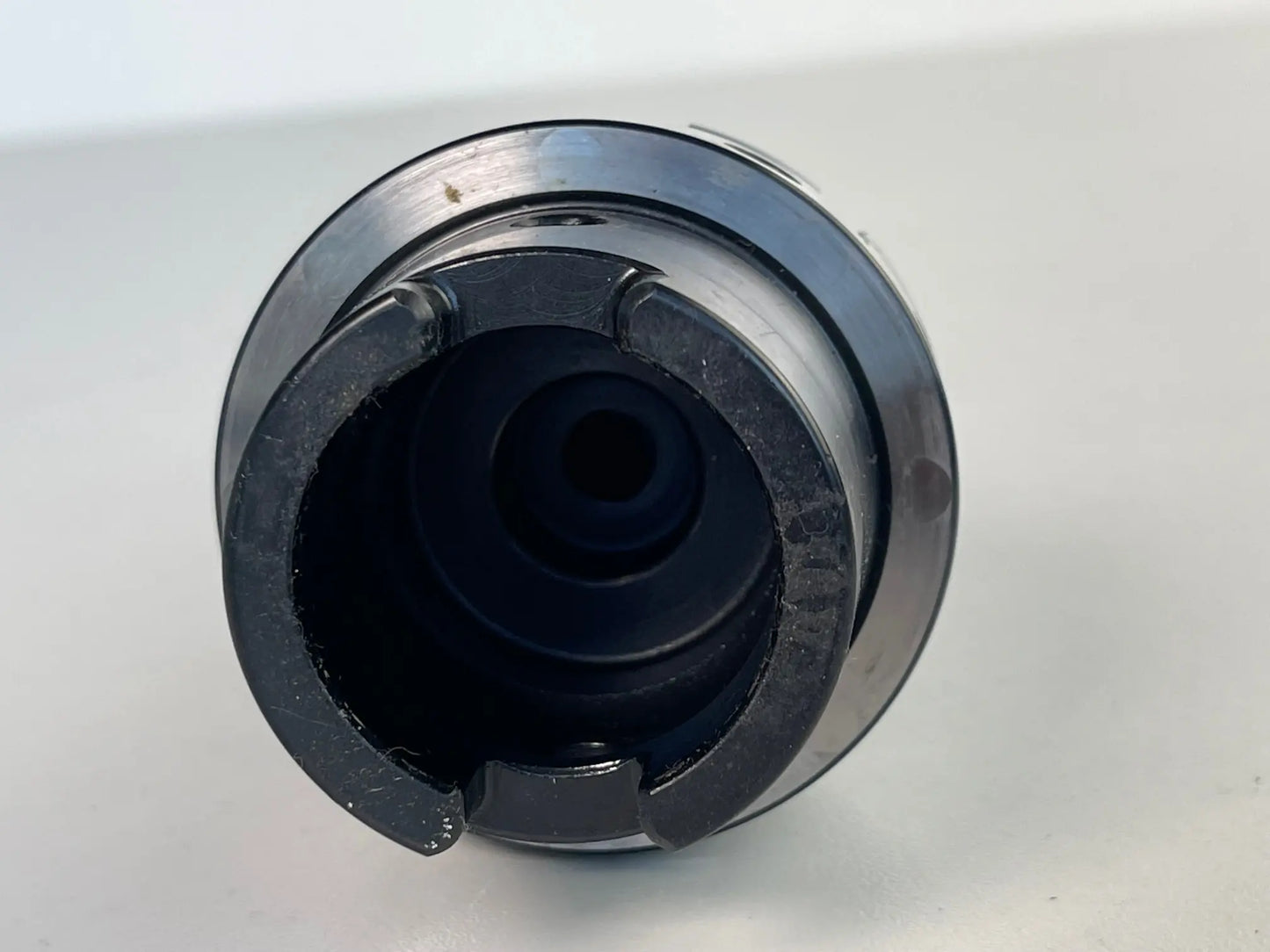 HSC Messerkopf von Aura, gebraucht, Ø 42 mm R2 Einschraubfräser mit HSK 63A Aufnahme 21670 K61AL03