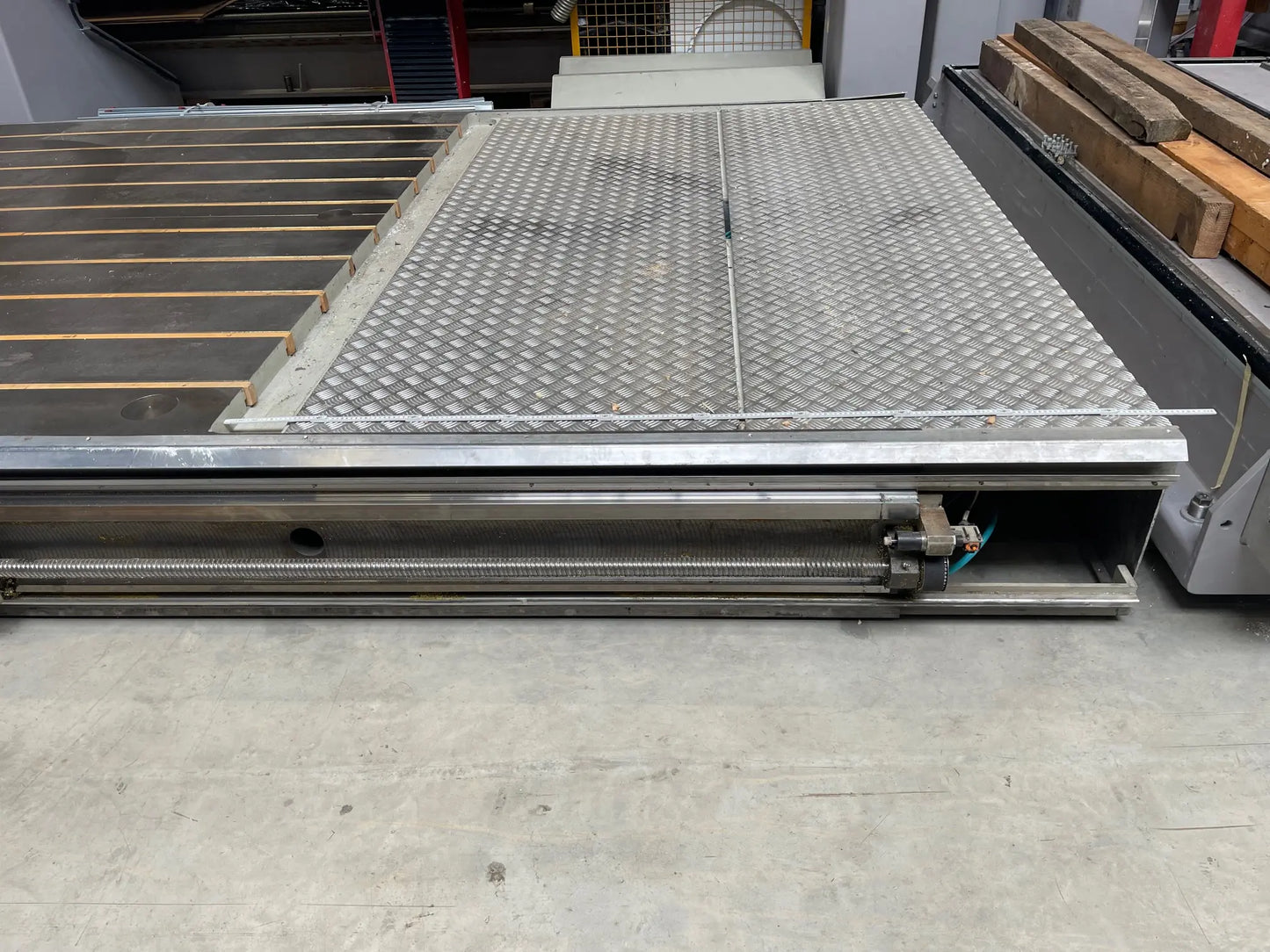 Gusstisch Maschinentisch Stolle mit T-Nuten, 2800 x 5600 mm gebraucht