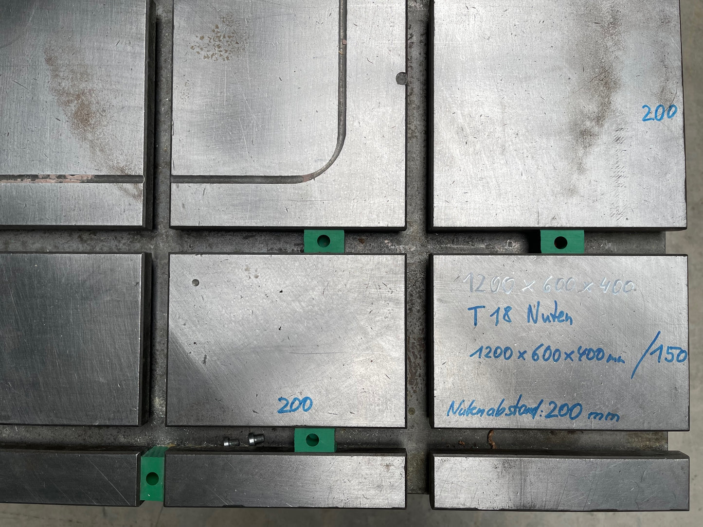 Guss Aufspannwürfel 1200x600x400 mm, massiv, T-Nuten
