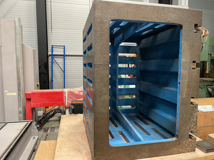 Guss Aufspannwürfel 800x700x600mm, T28 Nuten, gebraucht
