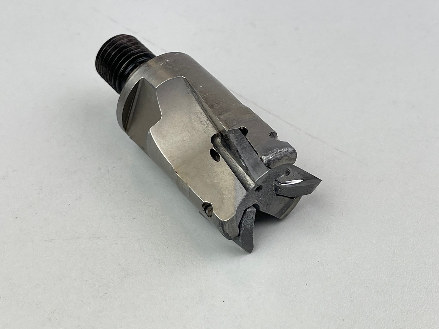 Schaft Eckfräser Ø 32 mm, 3 Schneiden, aufschraubbar M16, gebraucht Tungaloy