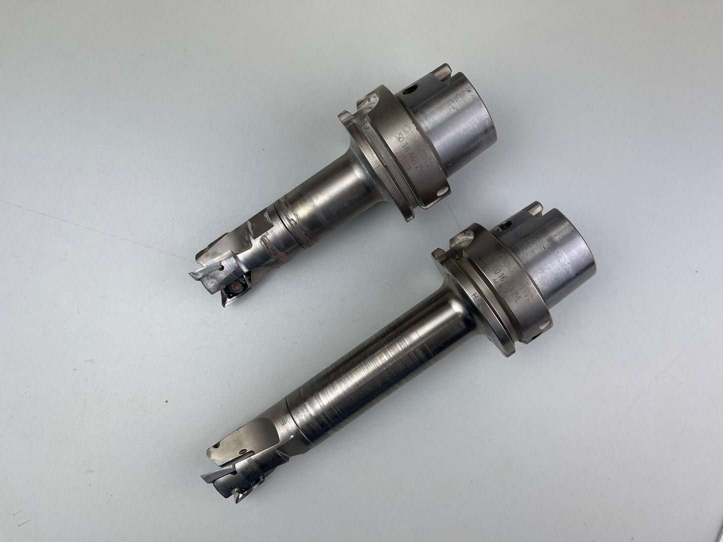 Schaft Eckfräser Ø 32 mm, 3 Schneiden, aufschraubbar M16, gebraucht Tungaloy