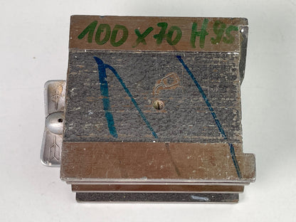 Magnet Prisma 100x70mm, 95mm hoch, gebraucht