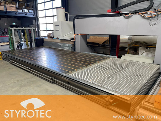 Gusstisch Maschinentisch Stolle mit T-Nuten, 2800 x 5600 mm gebraucht